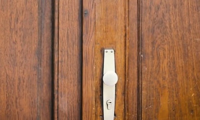 Robert Rotifer – Not Your Door